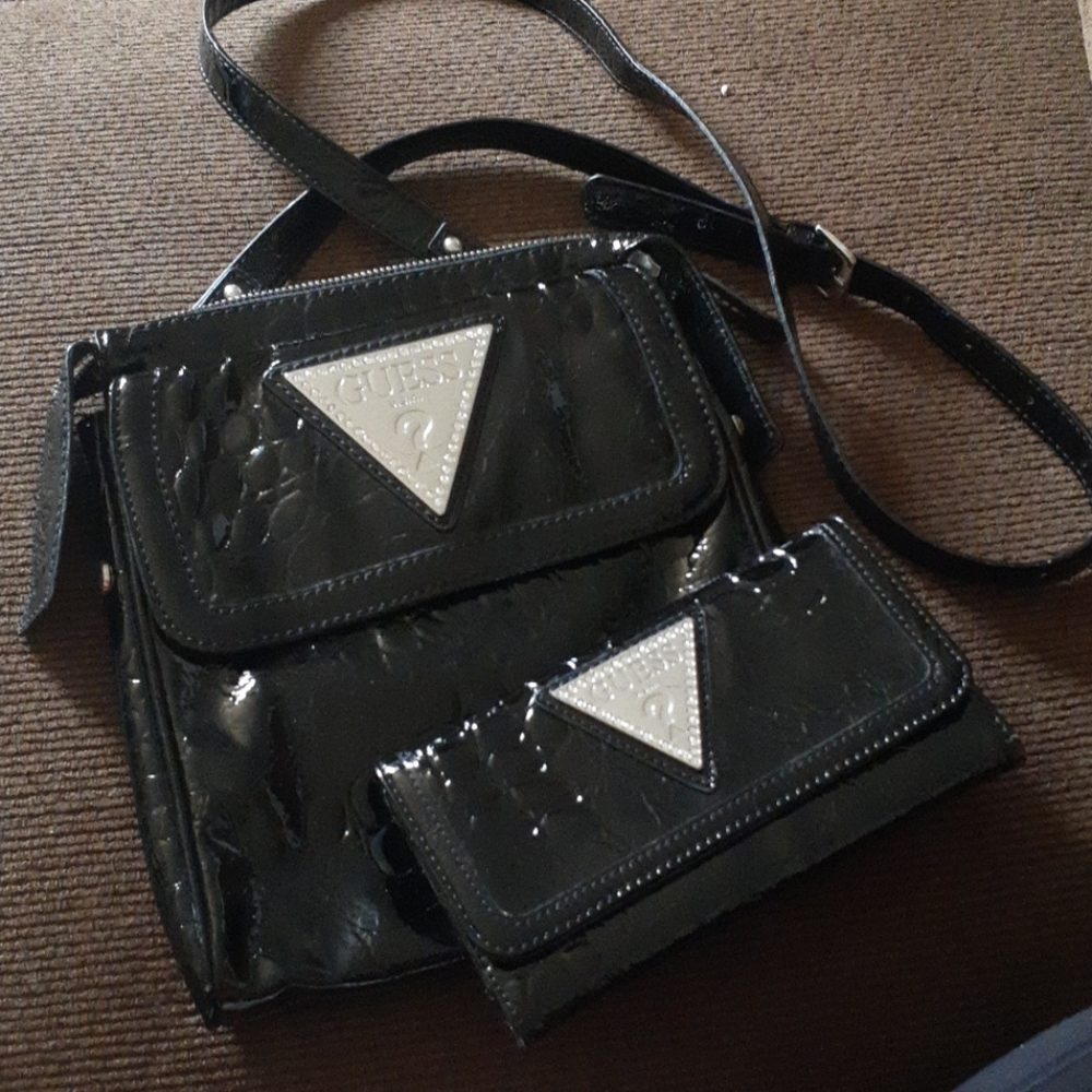 Guess Crossbody Purse w/ Matching Wallet
